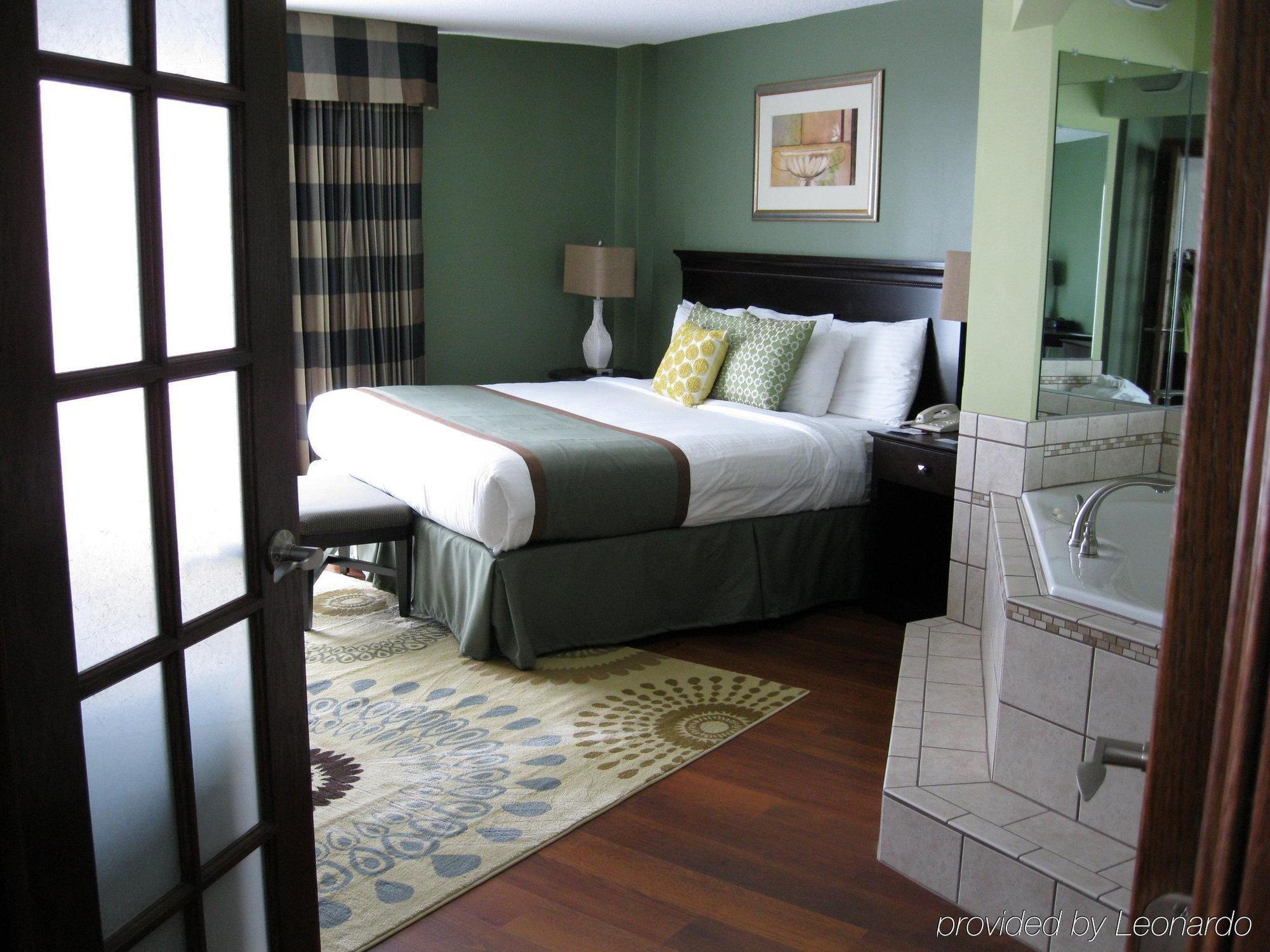 Plaza Hotel & Suites - Eau Claire Buitenkant foto