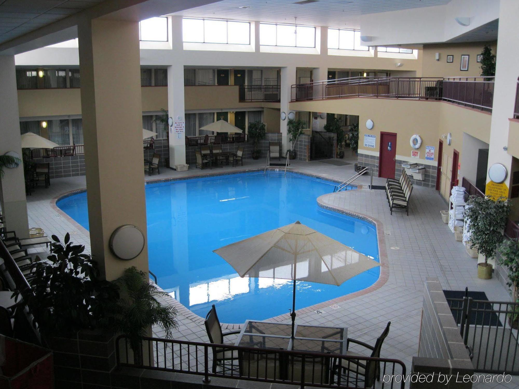 Plaza Hotel & Suites - Eau Claire Buitenkant foto