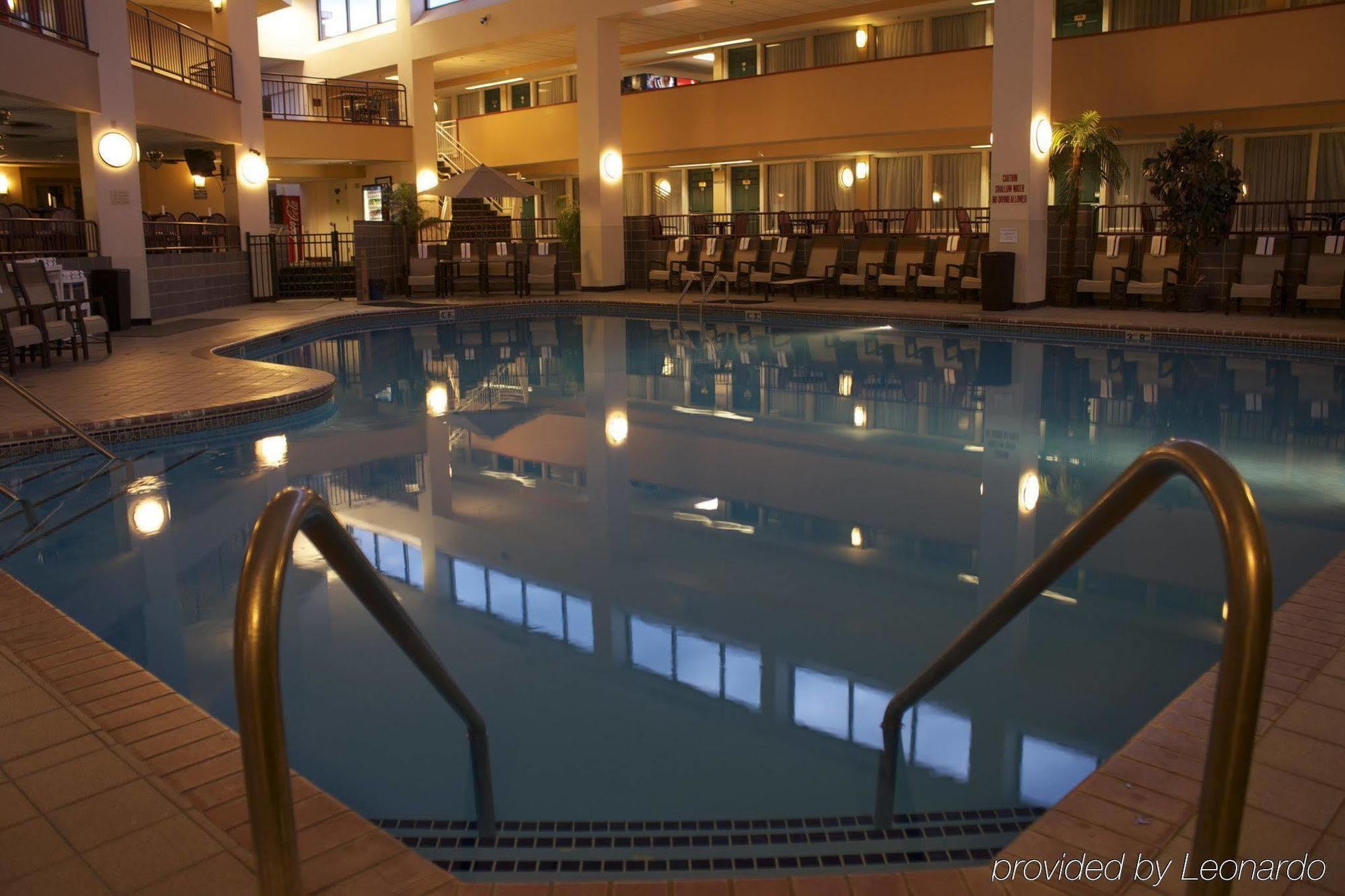 Plaza Hotel & Suites - Eau Claire Buitenkant foto