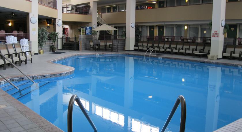 Plaza Hotel & Suites - Eau Claire Buitenkant foto